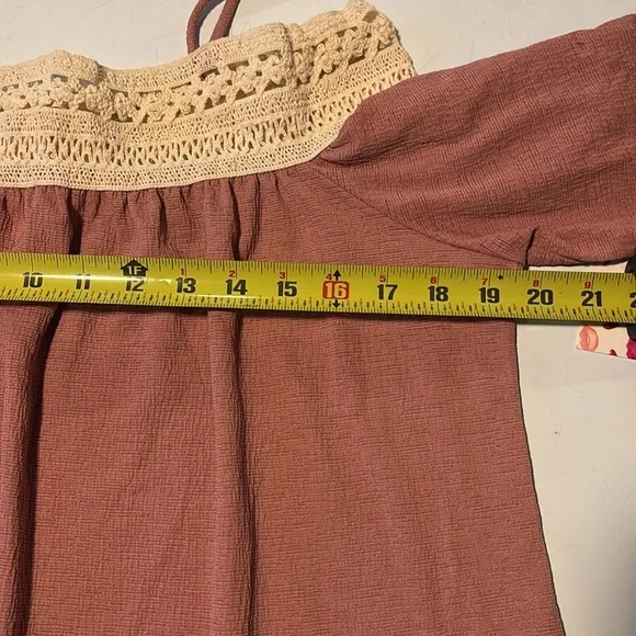 Free kisses Women's Off-Shoulder Top - Picture 3 of 5